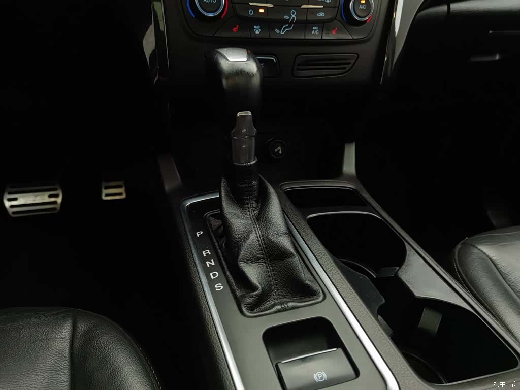 Ford Kuga, 2017 13