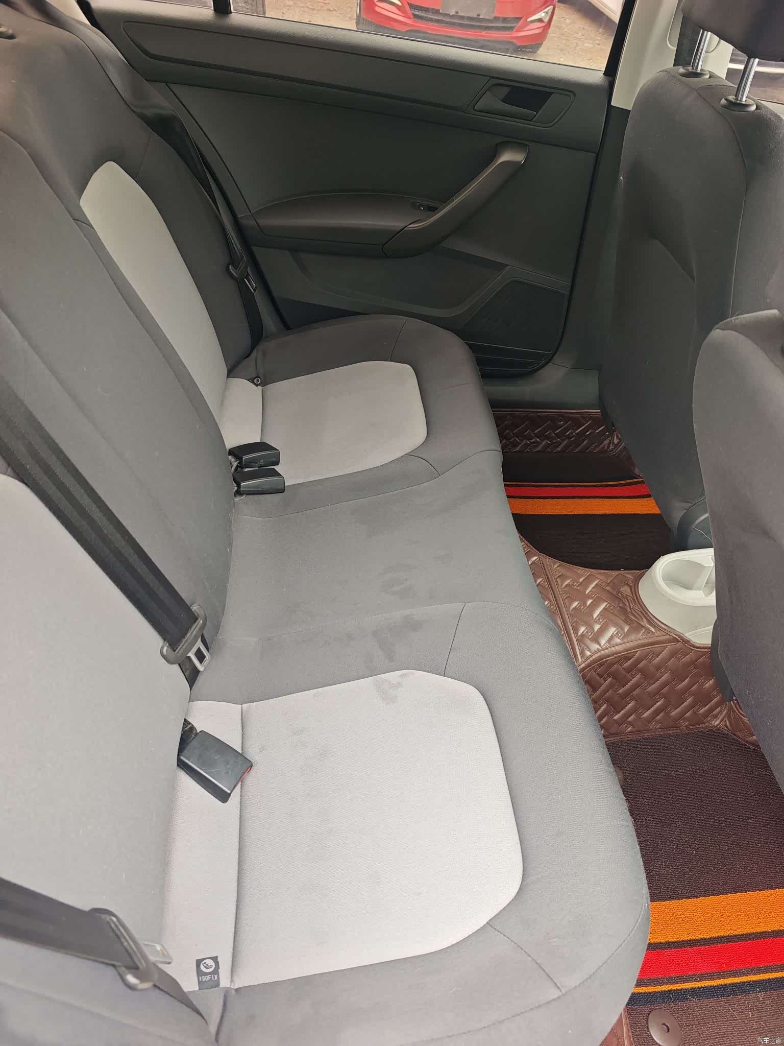 Skoda Rapid, 2015 8
