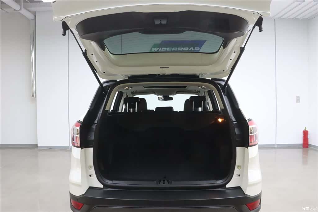 Ford Kuga, 2021 29