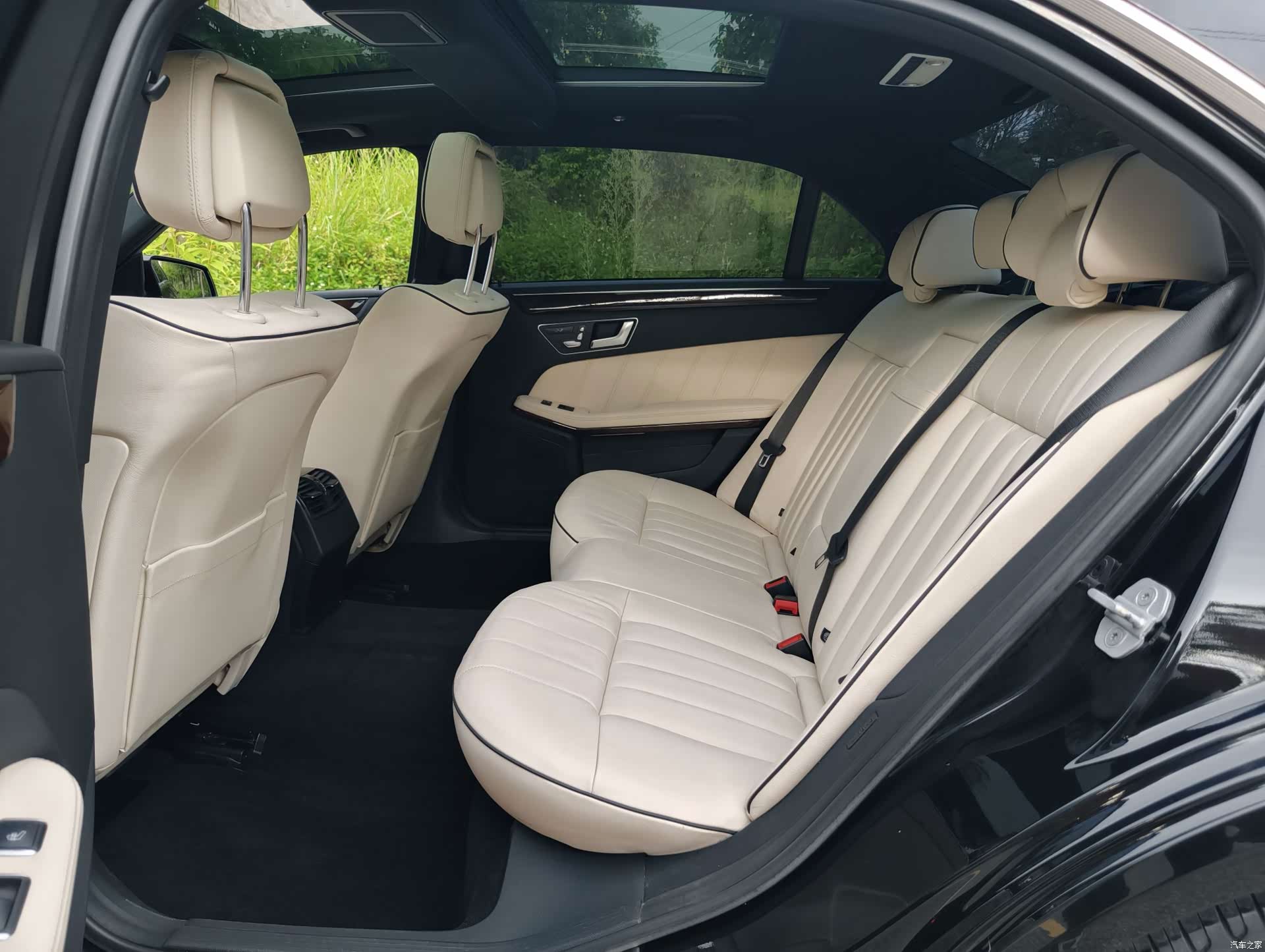 Mercedes-Benz E-Class, 2014 21