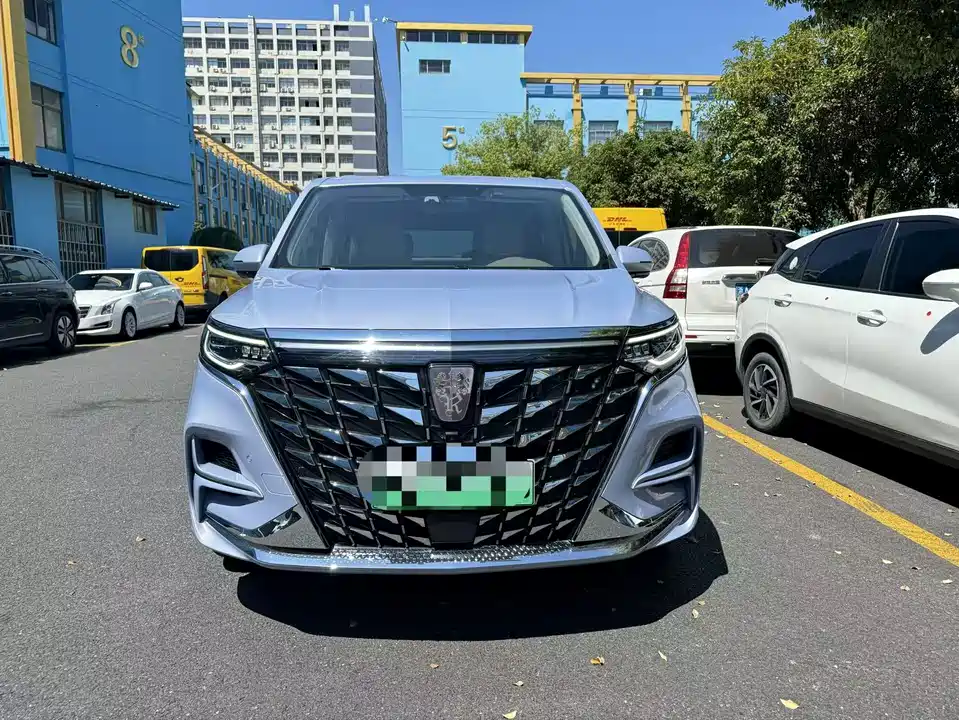 Roewe iMAX8