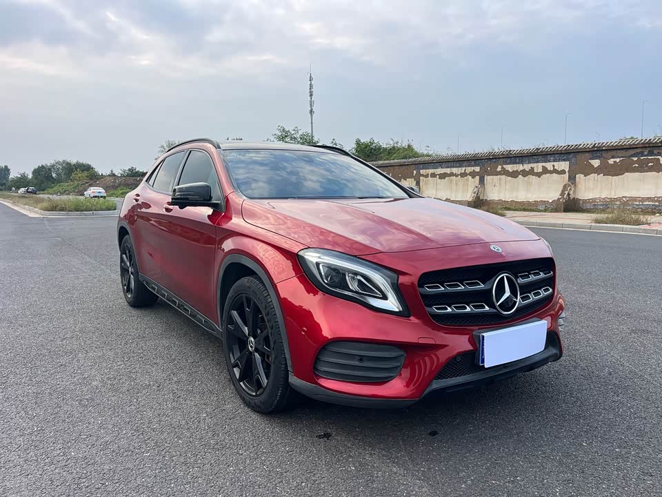 Mercedes-Benz GLA