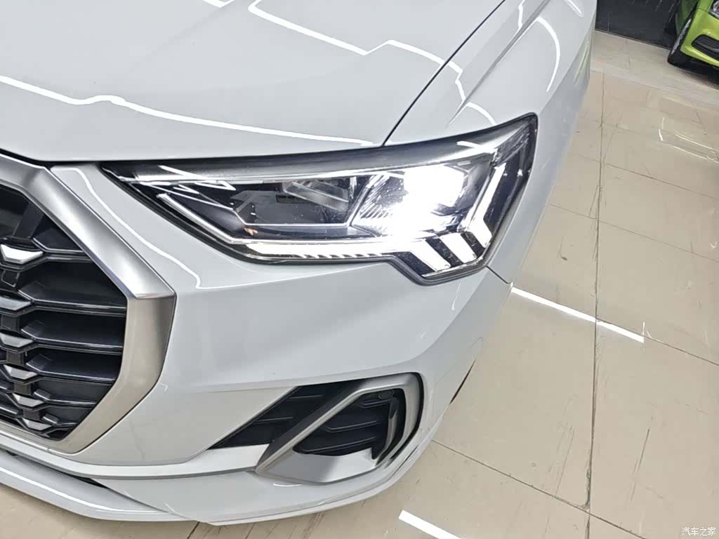 Audi Q3, 2021 24