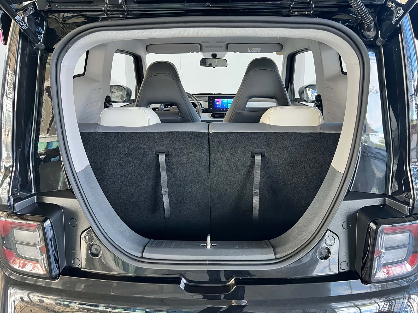 Geely Panda, 2025 10
