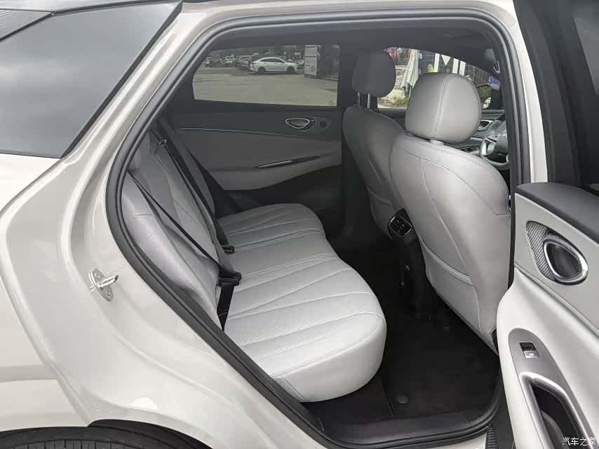 BYD HiAce, 2025 11