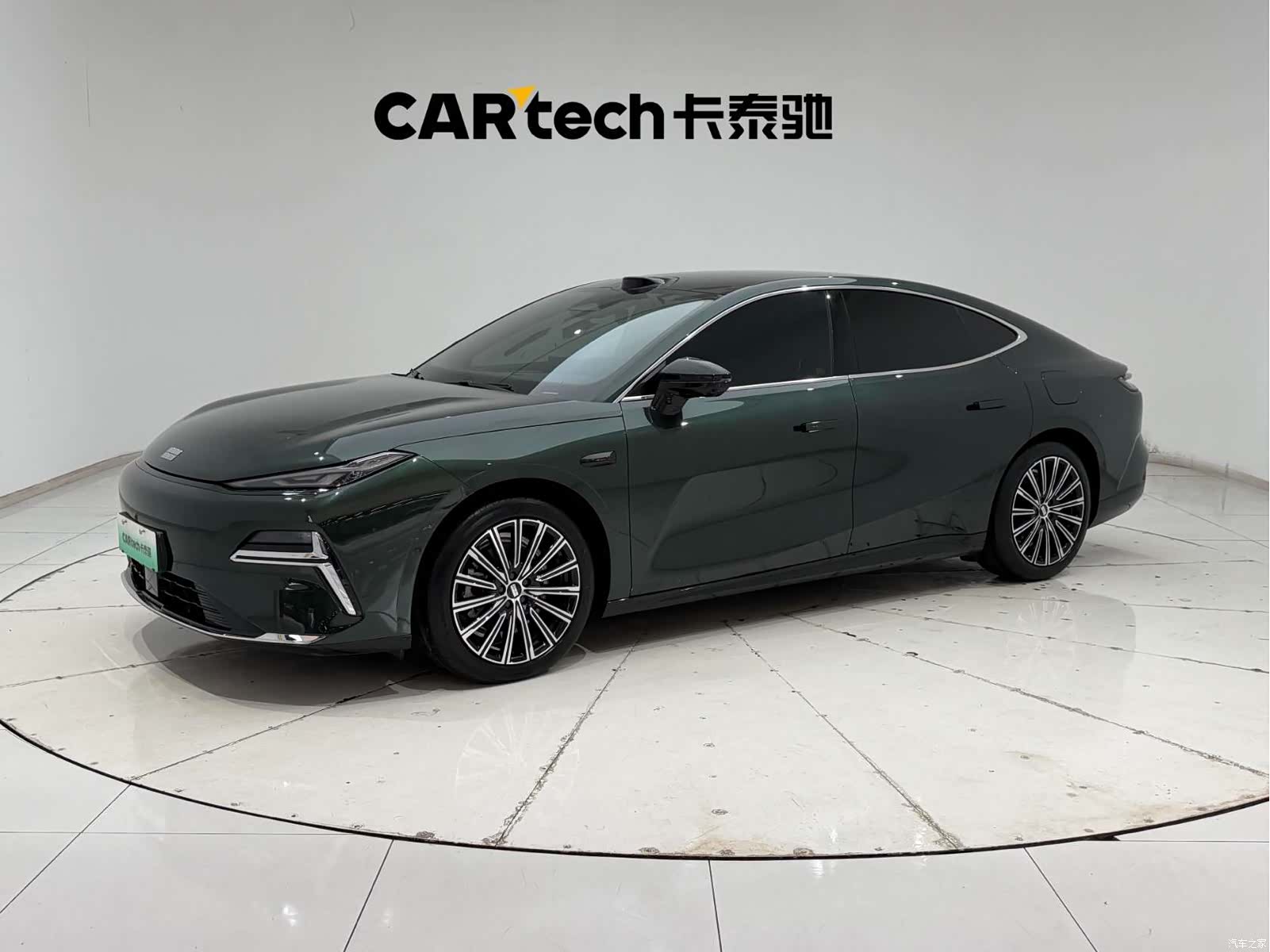 Geely 8, 2025 1
