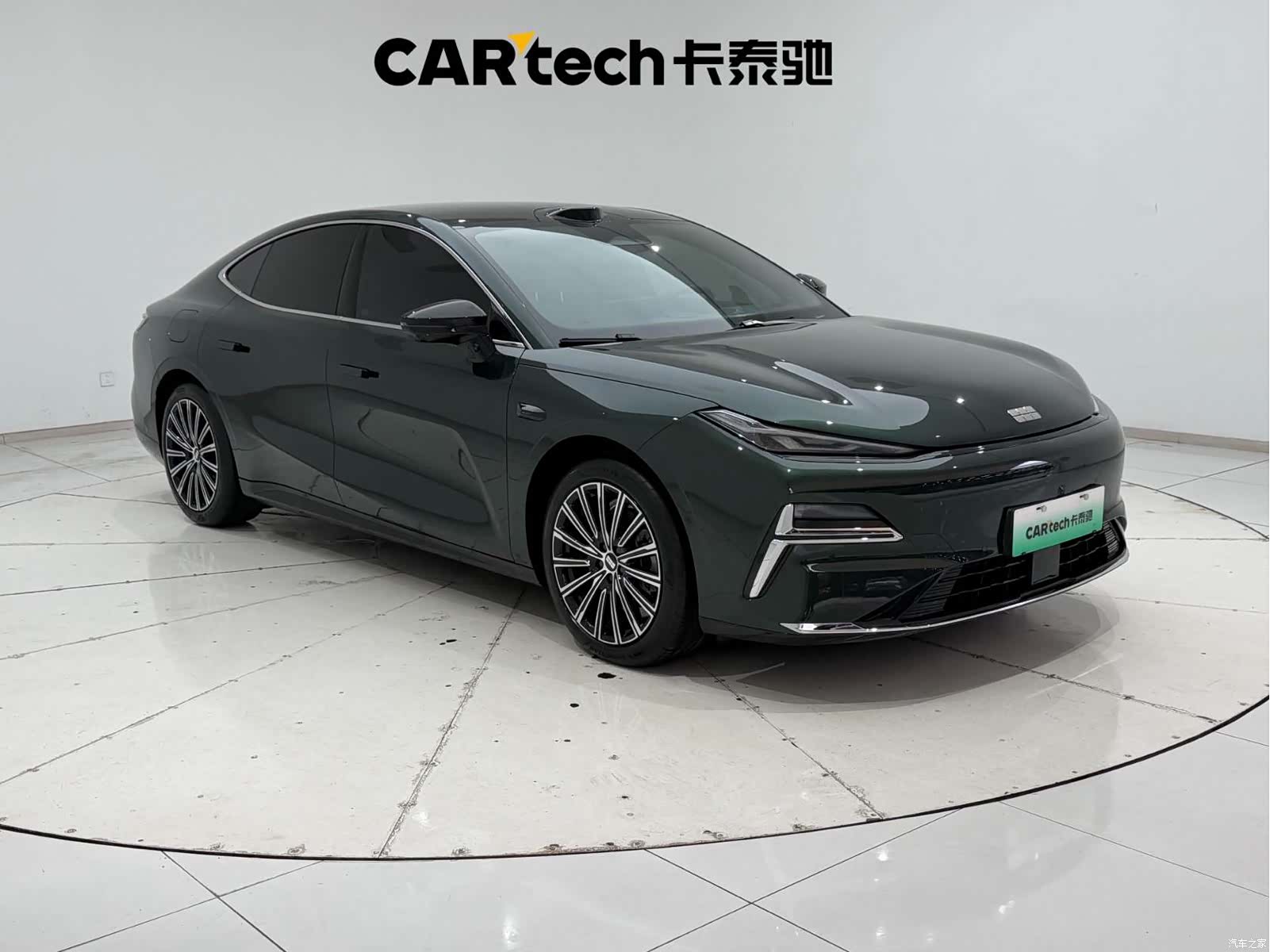 Geely 8, 2025 4