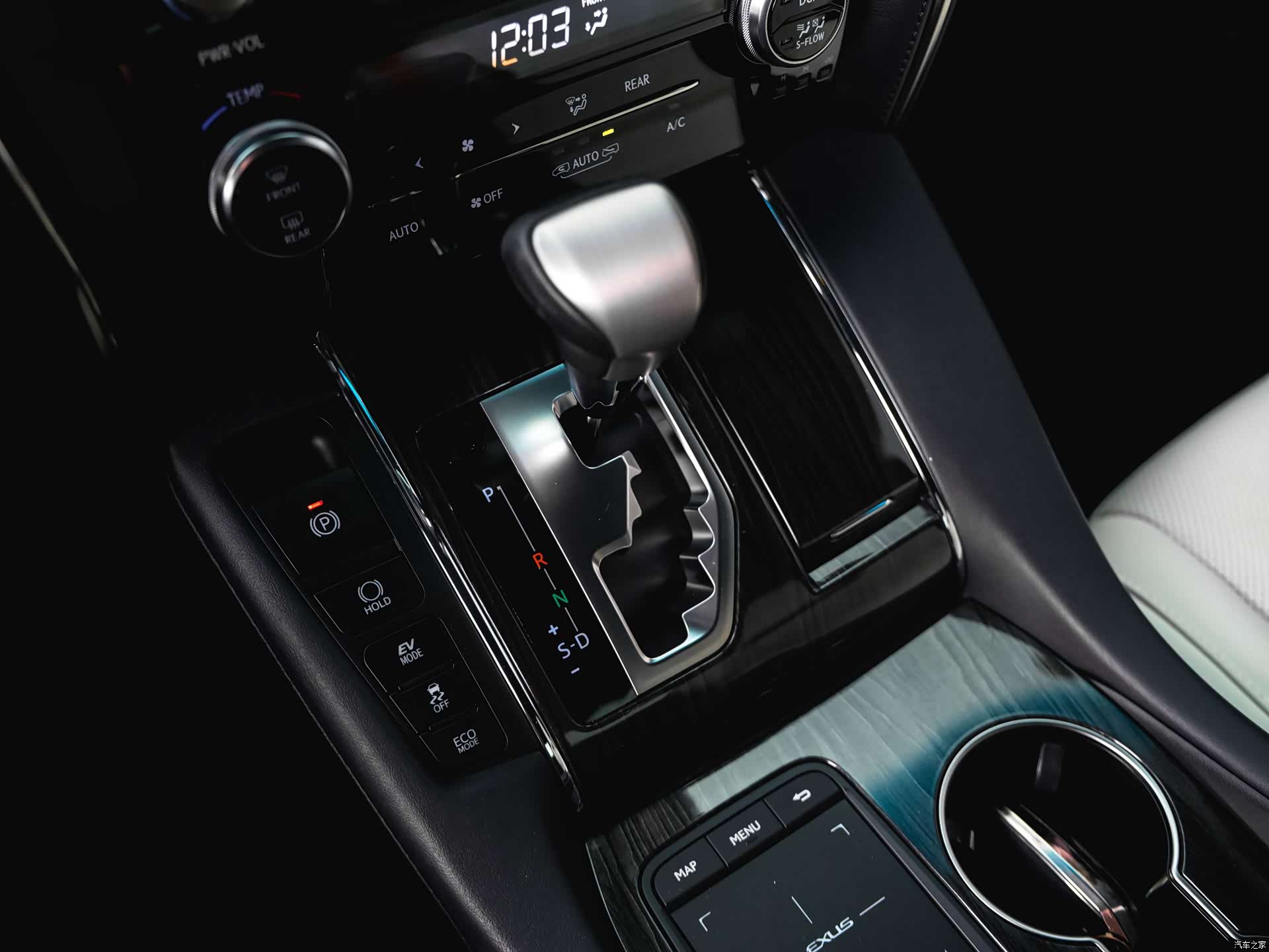 Lexus LM, 2021 10