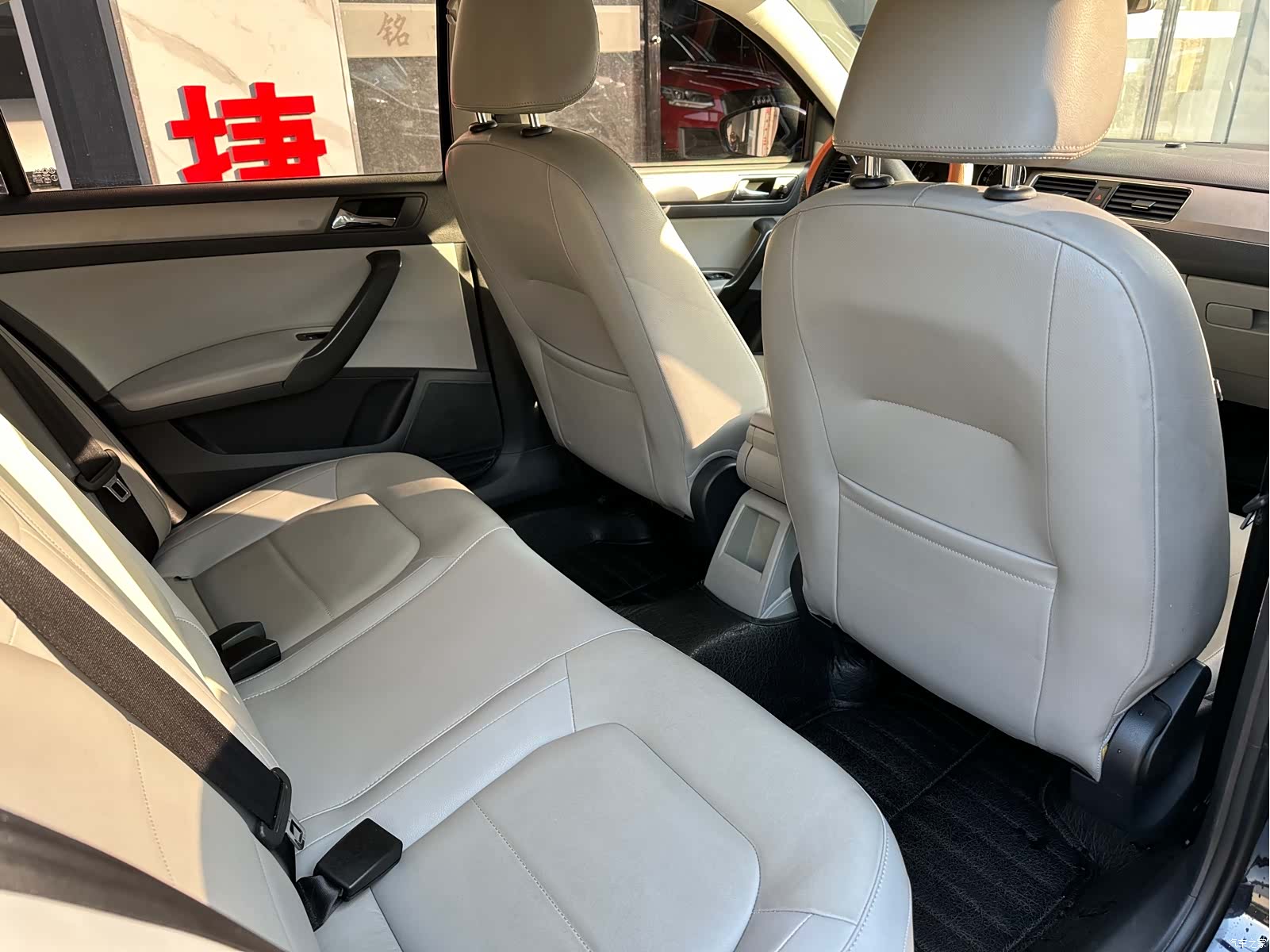 Skoda Rapid, 2016 14