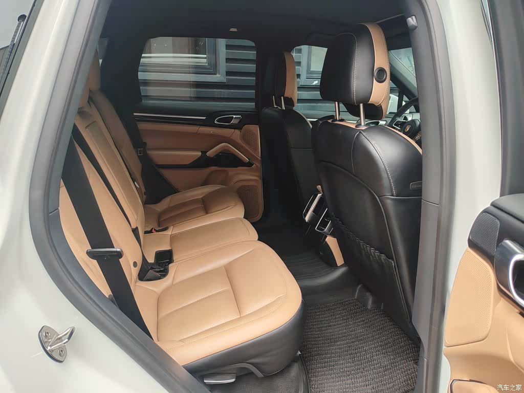 Porsche Cayenne, 2017 8