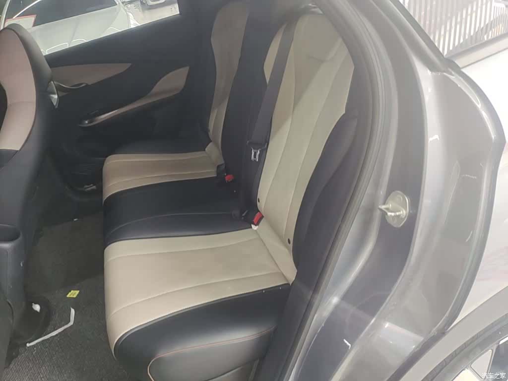 BYD Dolphin, 2024 17