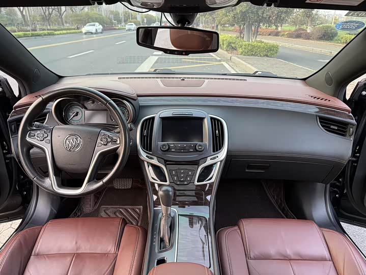 Buick LaCrosse 2013 2.4L SIDI jing ying Комфорт