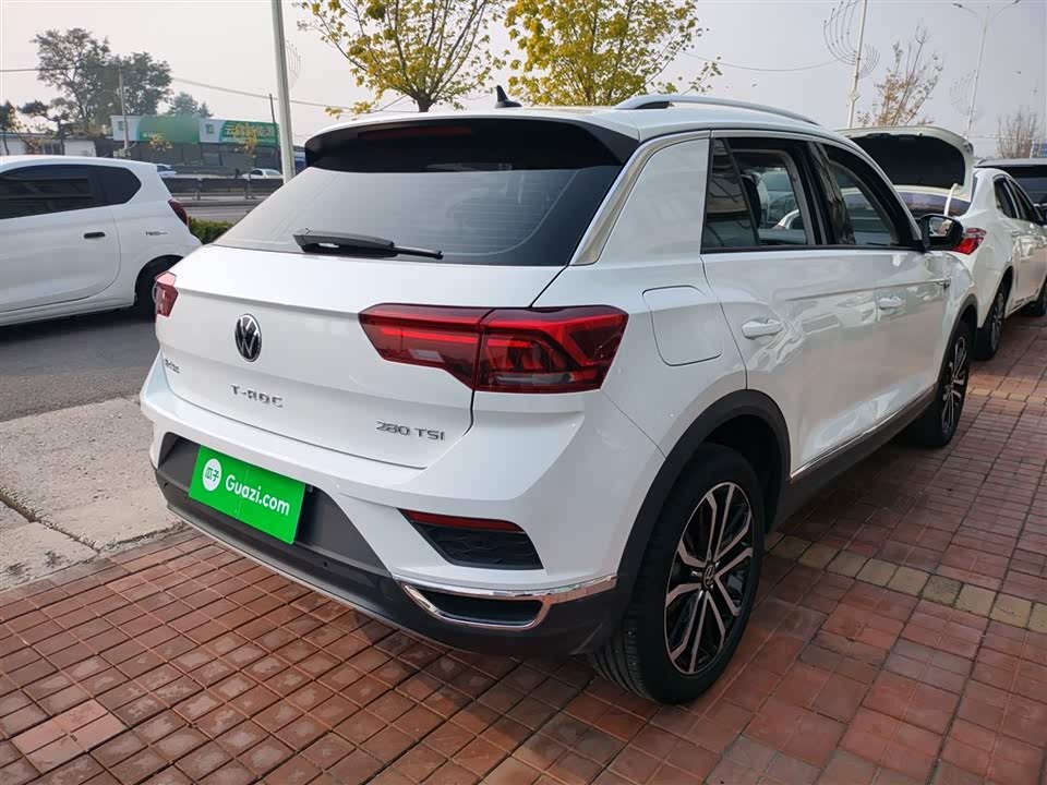 Volkswagen T-ROC exploring Songs