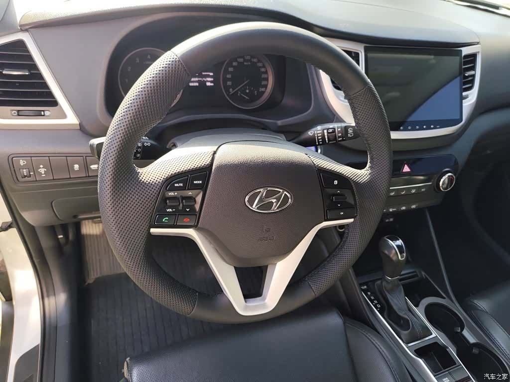 Hyundai Tucson, 2016 11