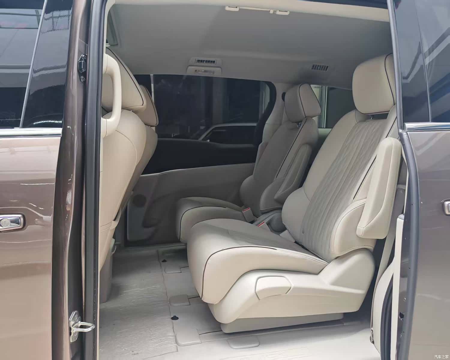 Buick GL8, 2022 8