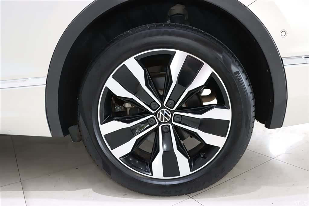Volkswagen Tiguan L, 2022 20