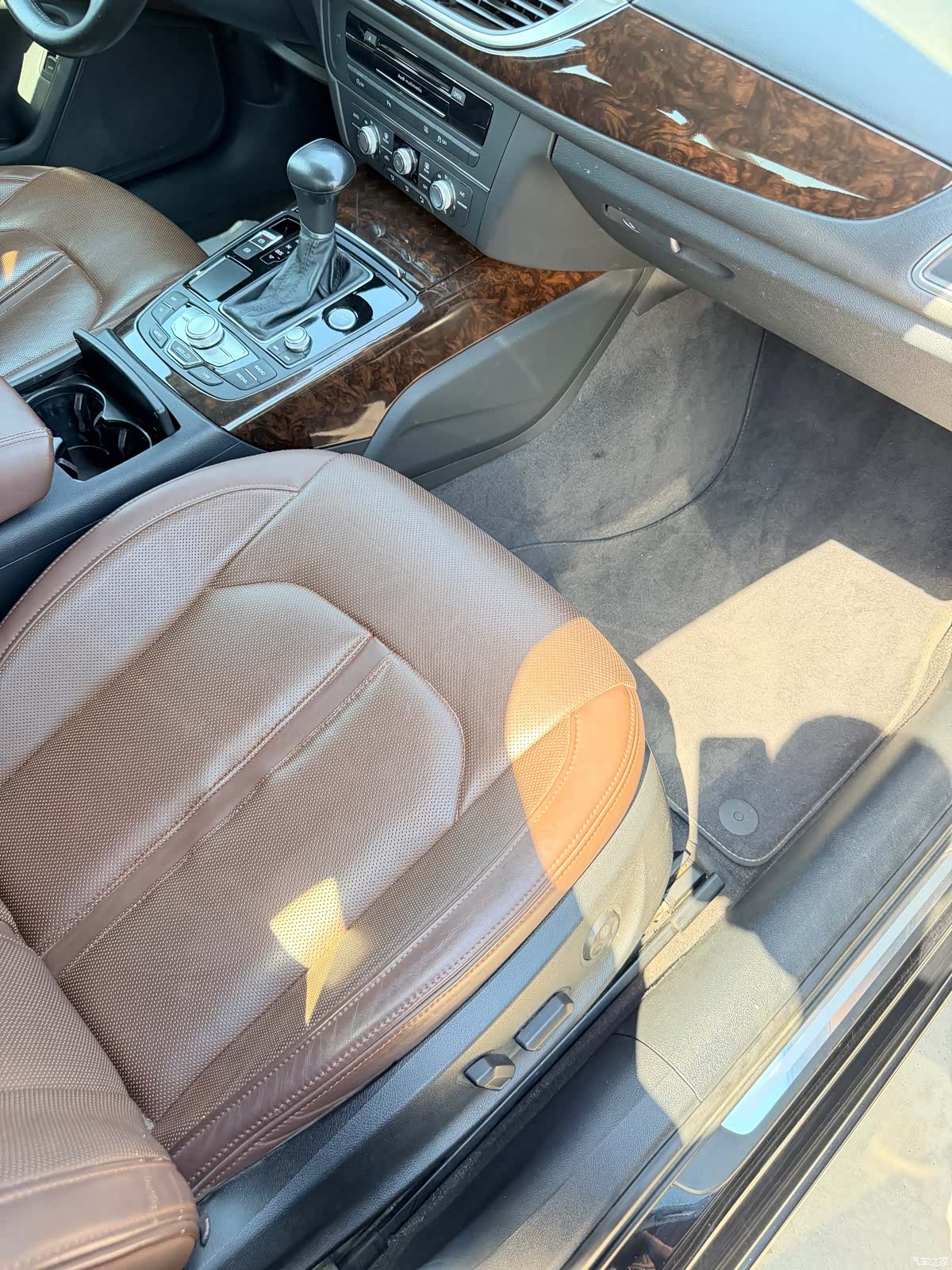 Audi A6L, 2015 14