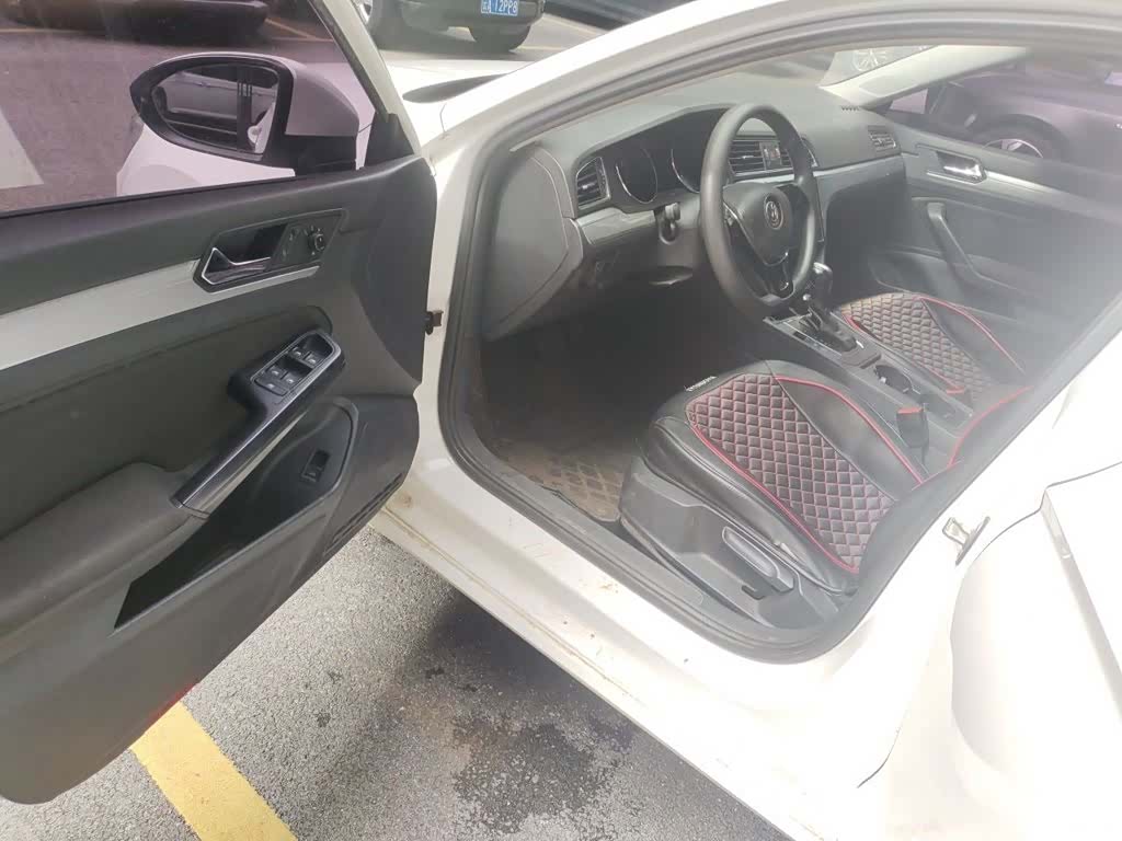 Volkswagen Lamando, 2017 13