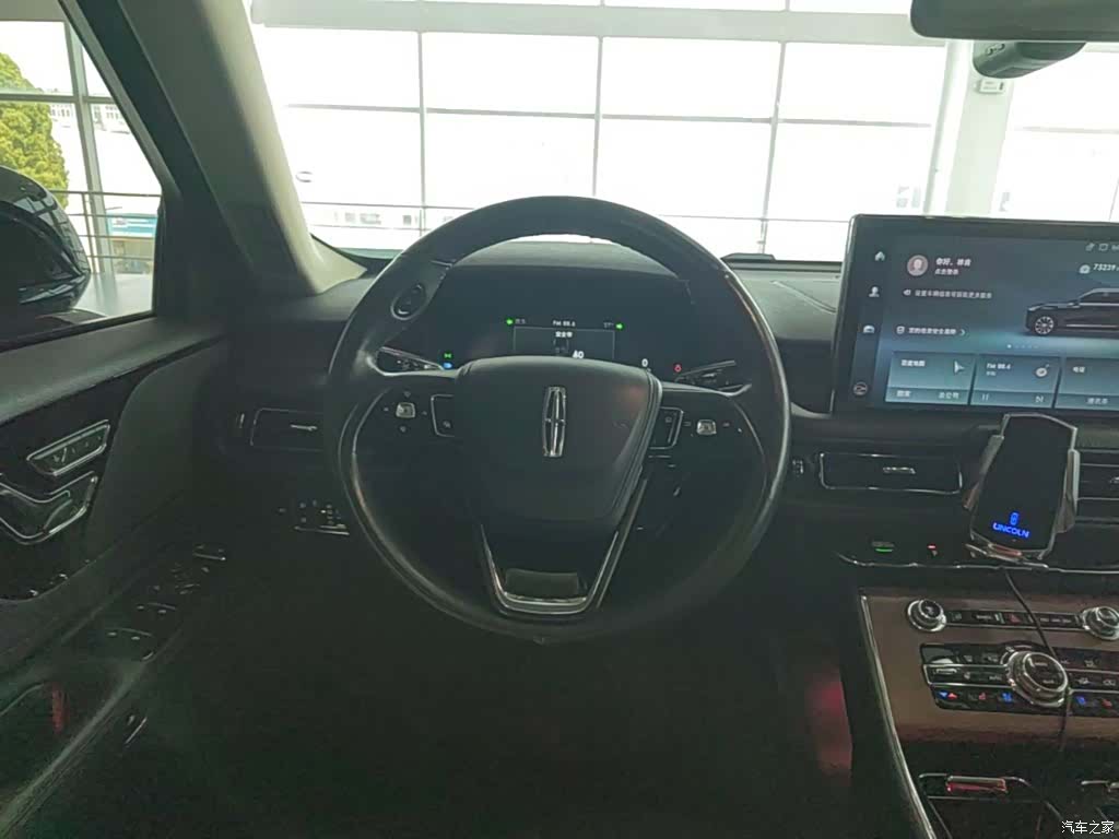 Lincoln Aviator, 2021 11