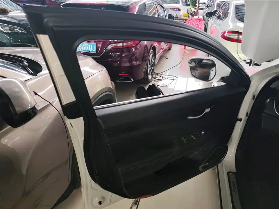 Geely Borui