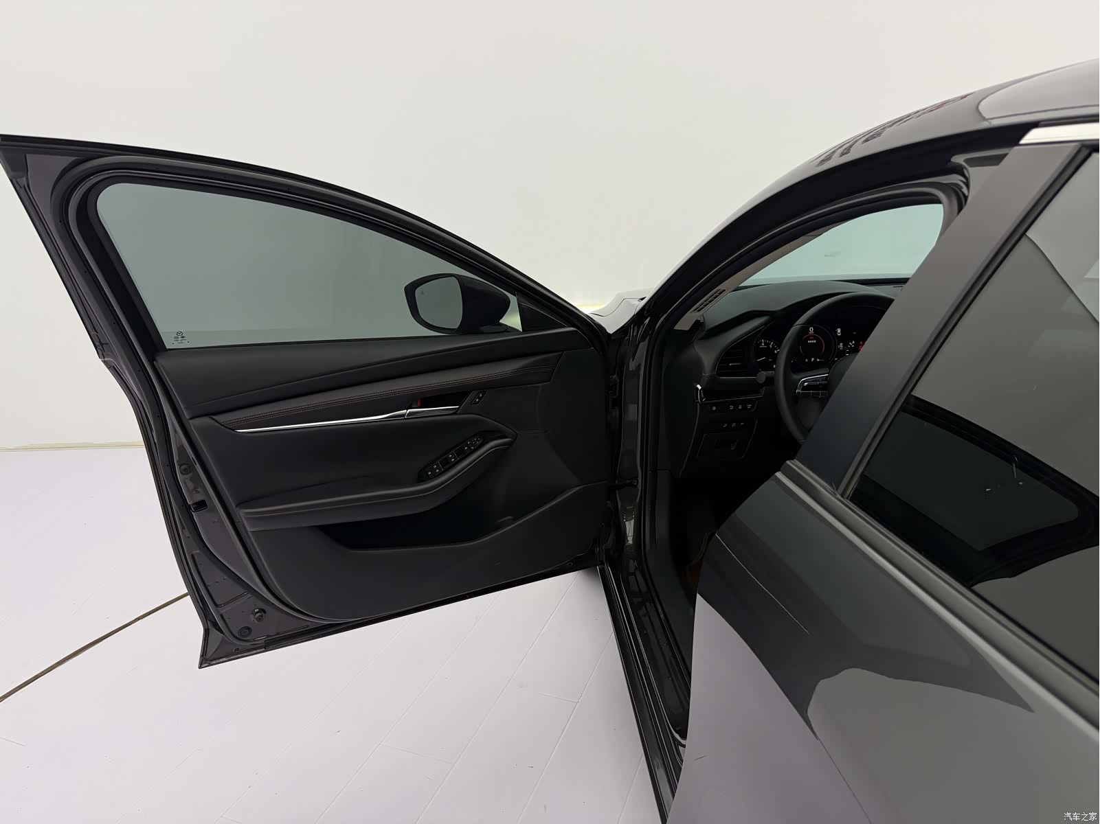 Mazda Mazda3, 2023 23