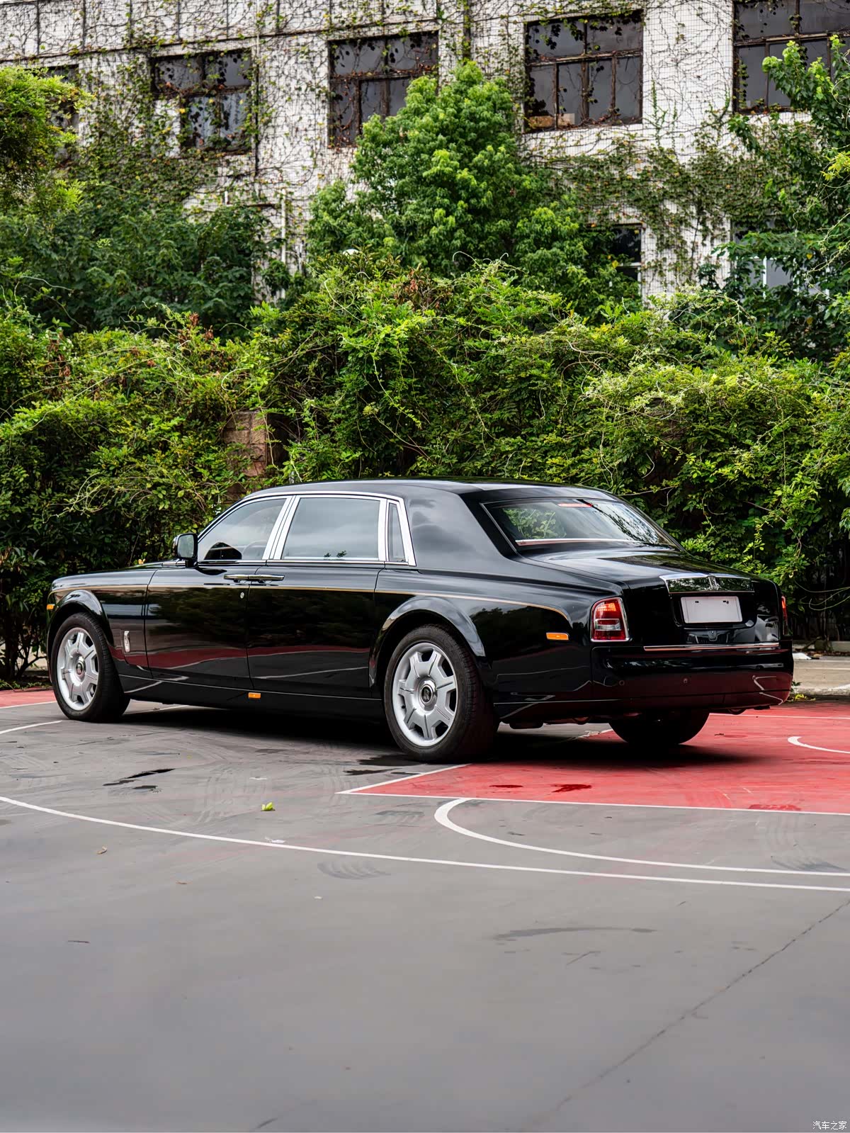 Rolls-Royce Phantom, 2016 6