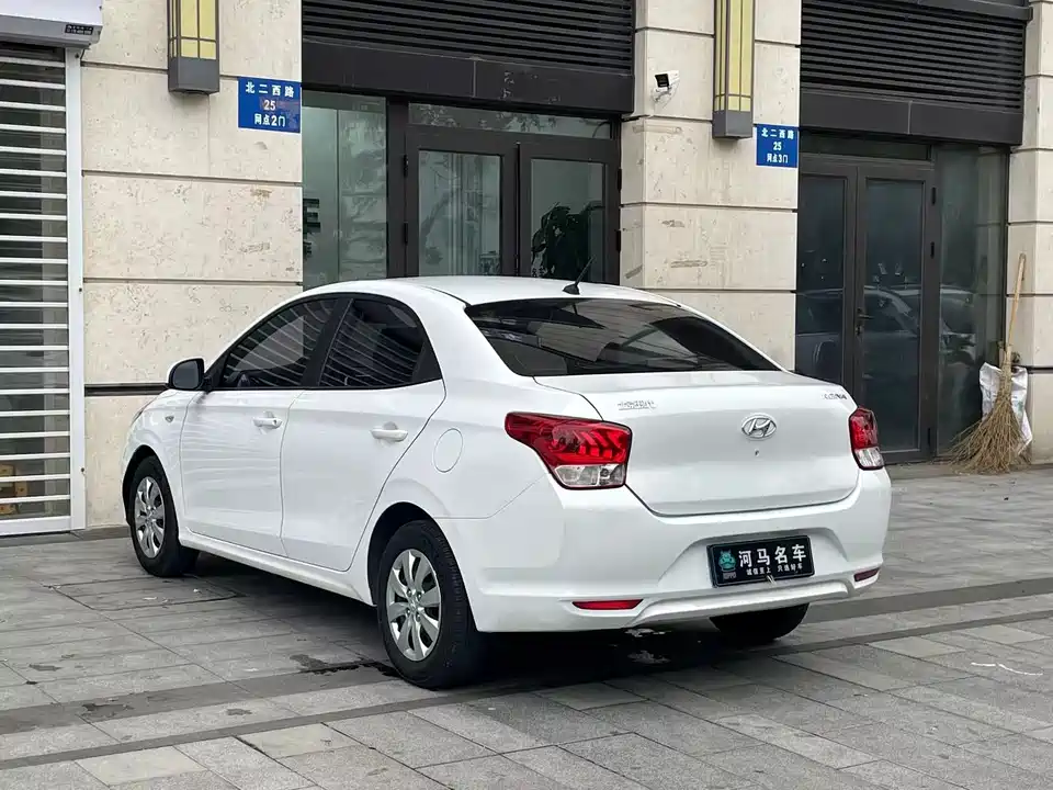 Hyundai Rena