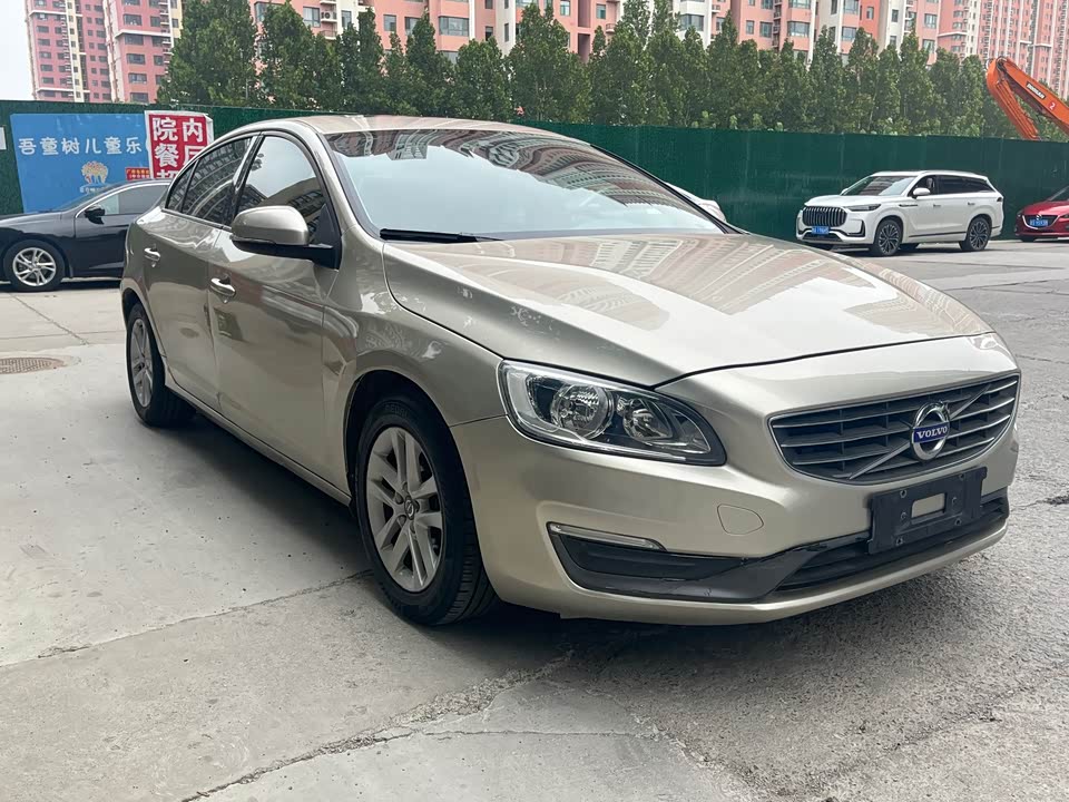 Volvo S60