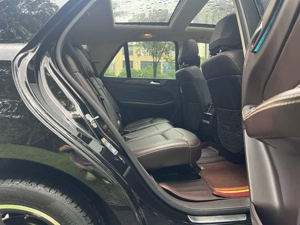Mercedes-Benz GLE Mercedes-Benz GLE
