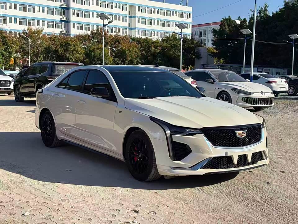Cadillac CT4