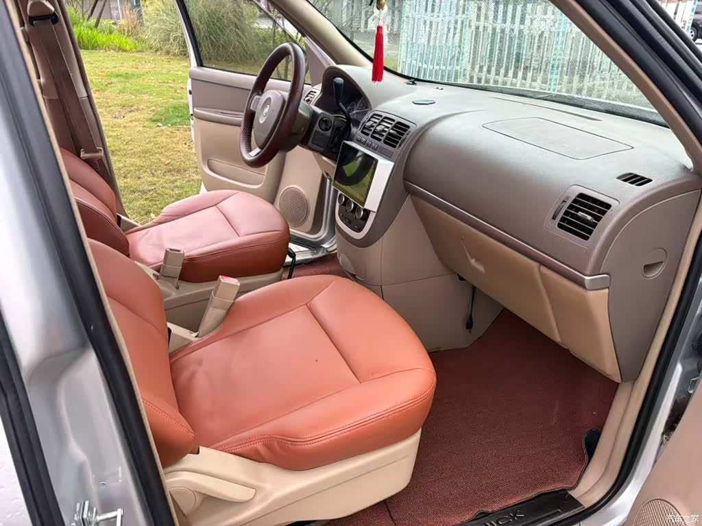 Buick GL8, 2013 9