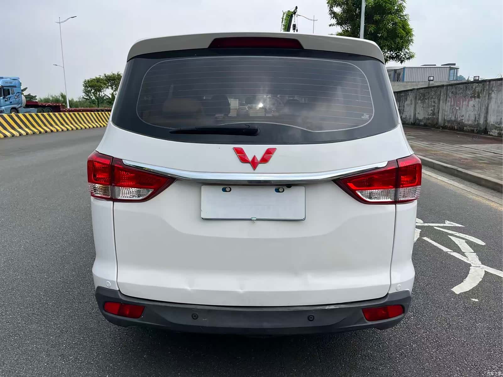 Wuling Hongguang, 2016 8