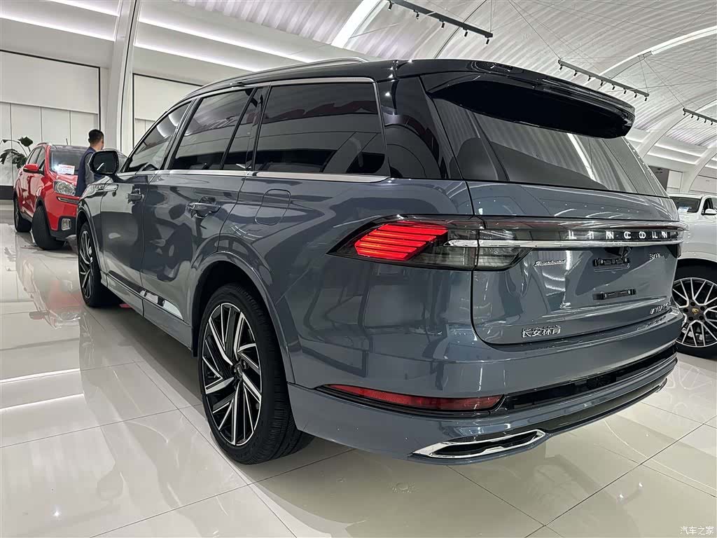 Lincoln Aviator, 2025 20