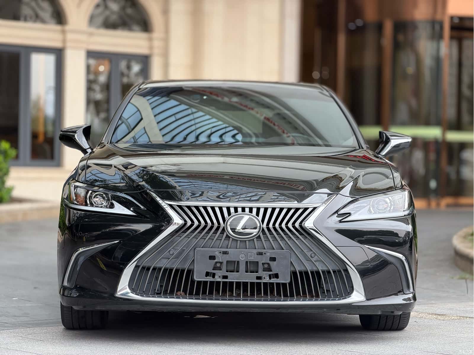 Lexus ES, 2020 3