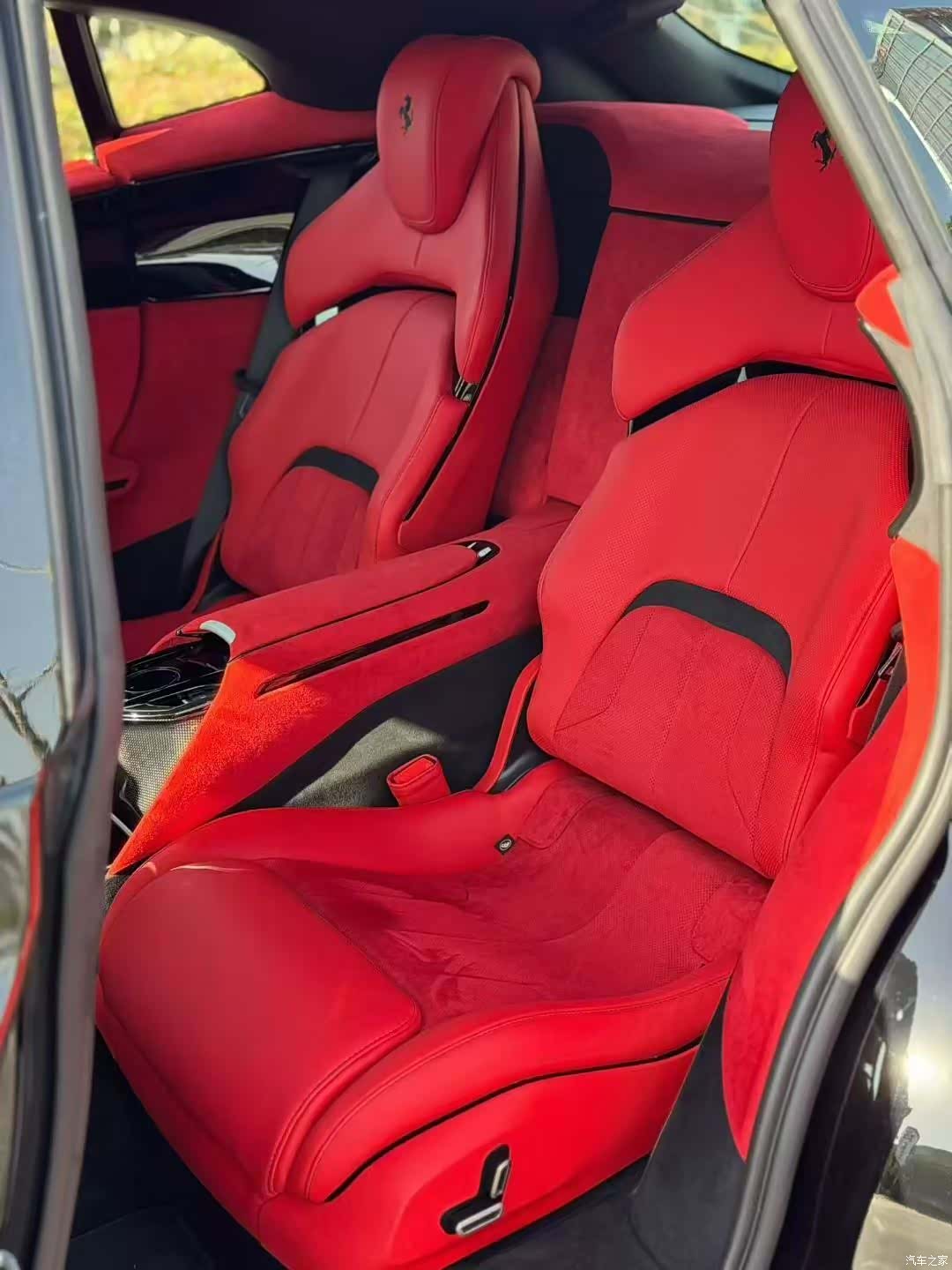 Ferrari Purosangue, 2024 8