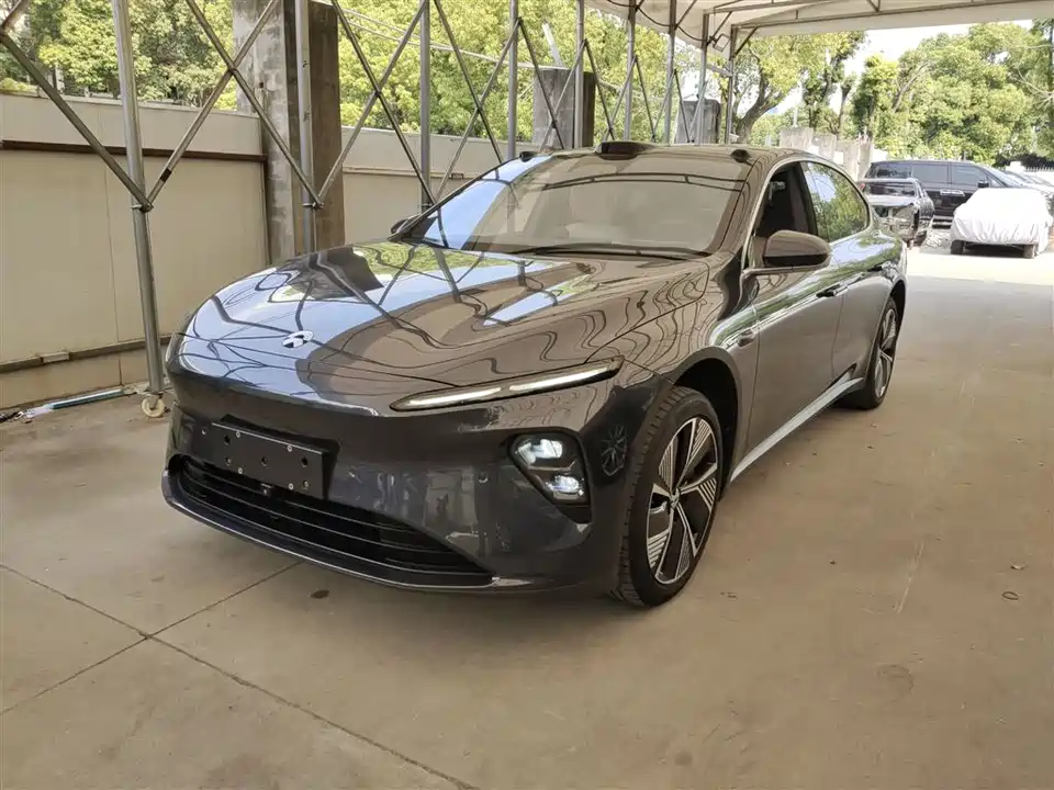 NIO ET7