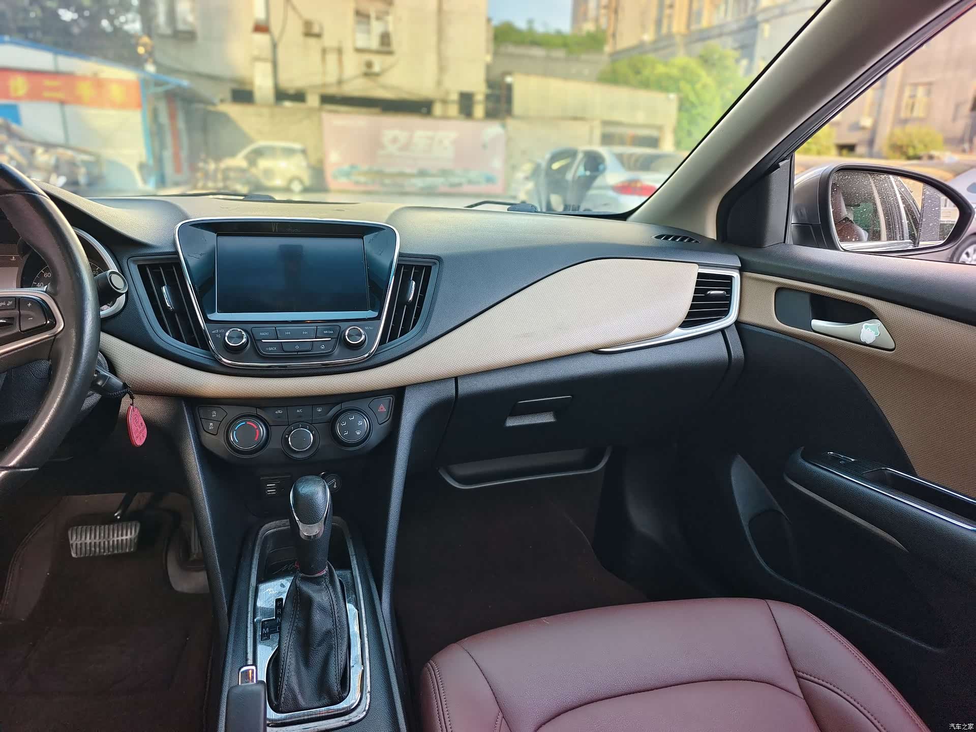 Chevrolet 320, 2020 7