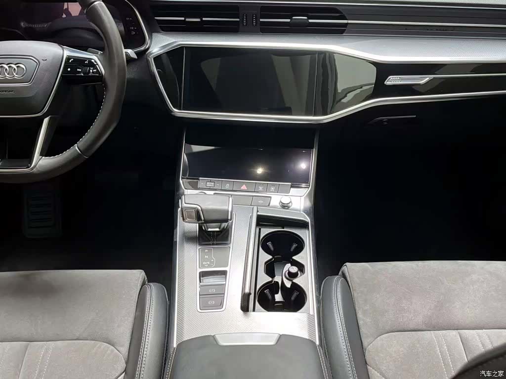 Audi A6L, 2020 12
