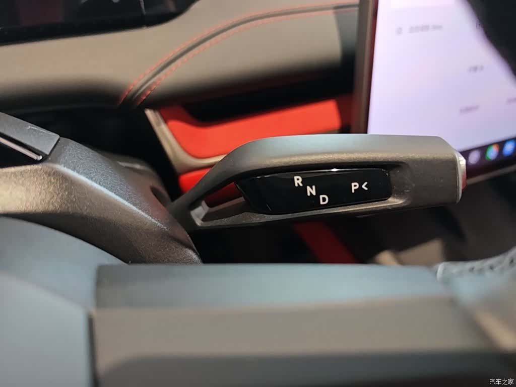 Xiaomi SU7, 2025 14