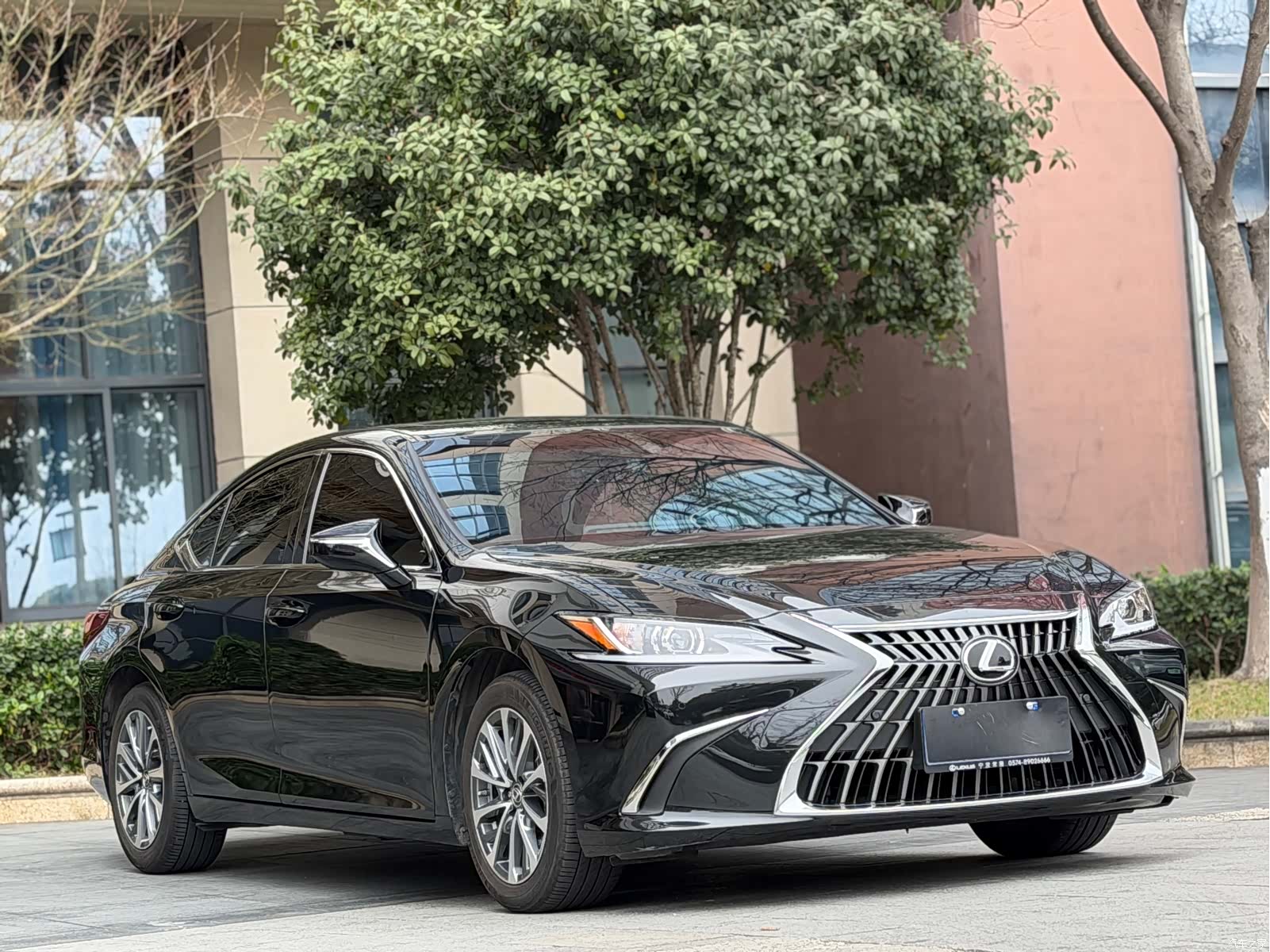 Lexus ES, 2024 3
