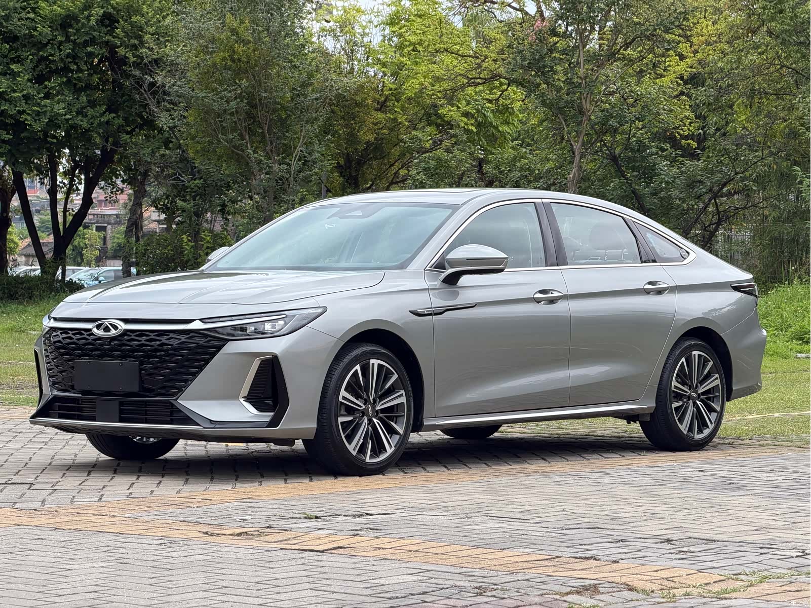 Chery Arrizo 8, 2024 1