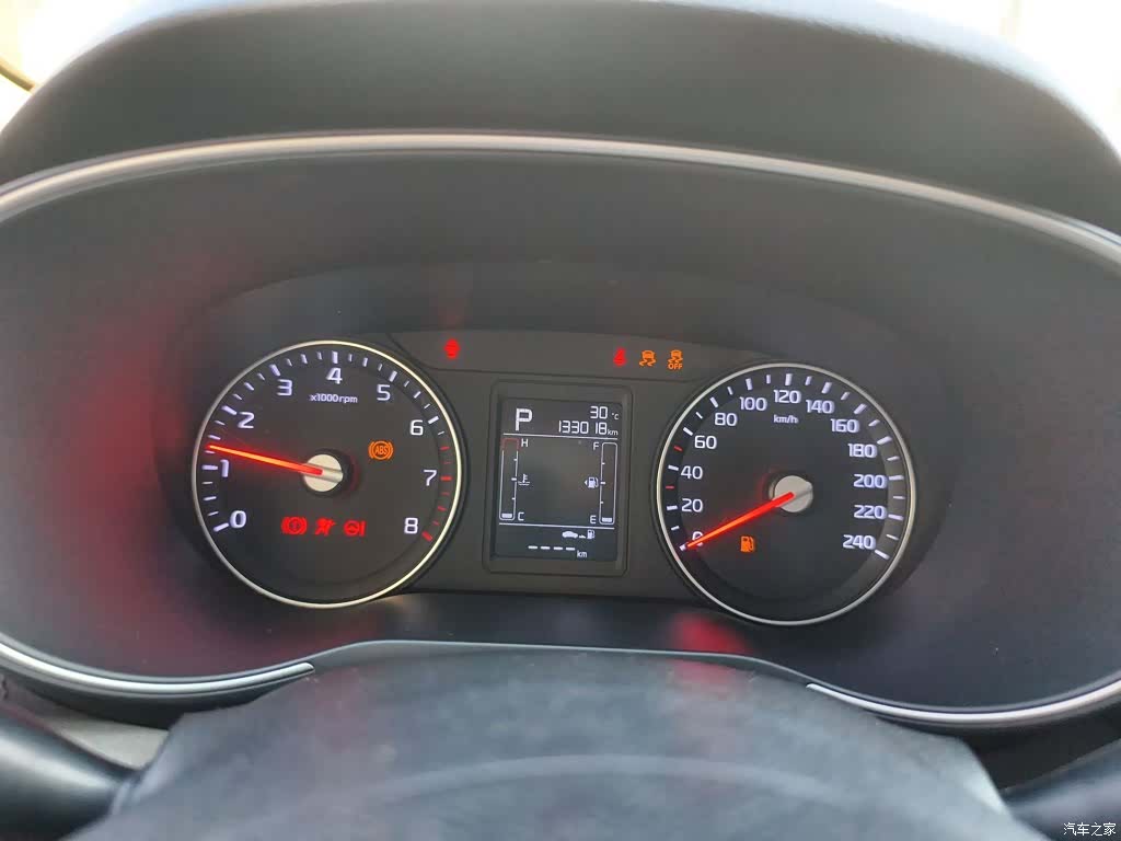 Kia KX3, 2017 4