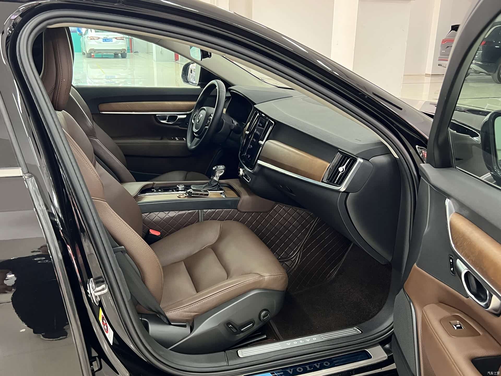 Volvo S90, 2020 10