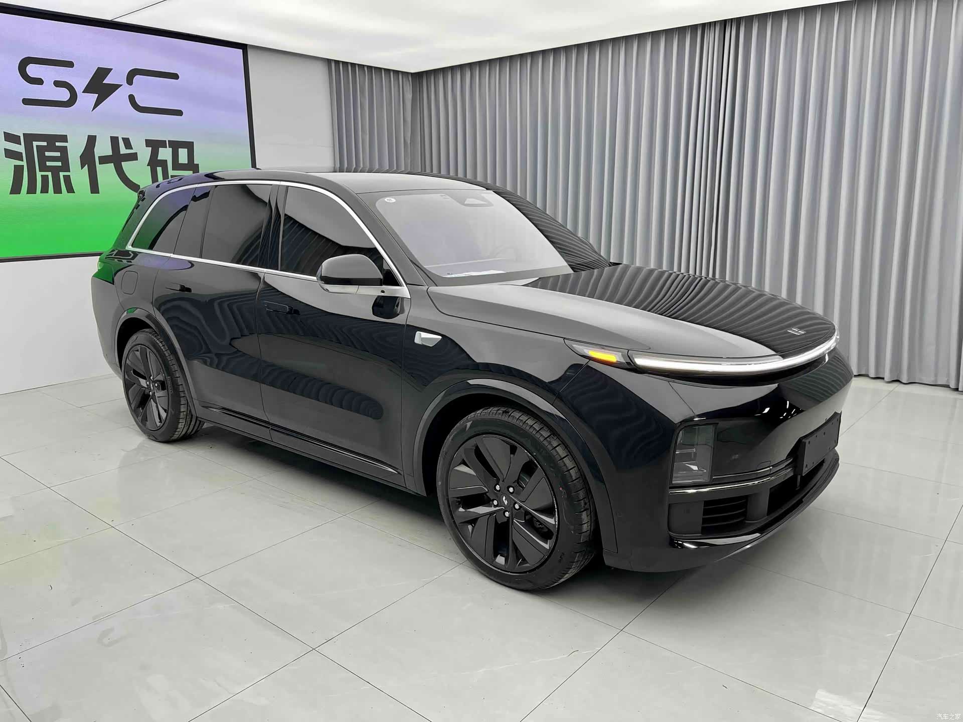 Li Auto L8, 2023 3