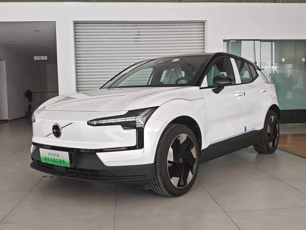 Volvo EX30 2025 Plus