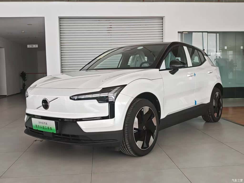 Volvo EX30, 2026 1