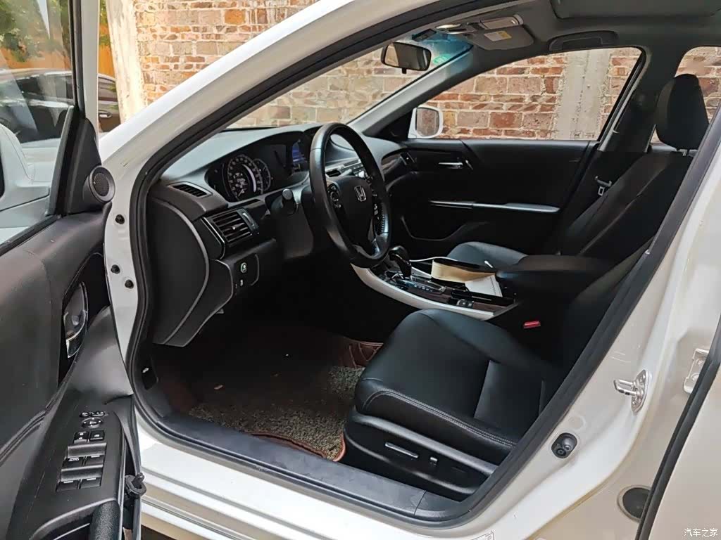 Honda Accord, 2016 14