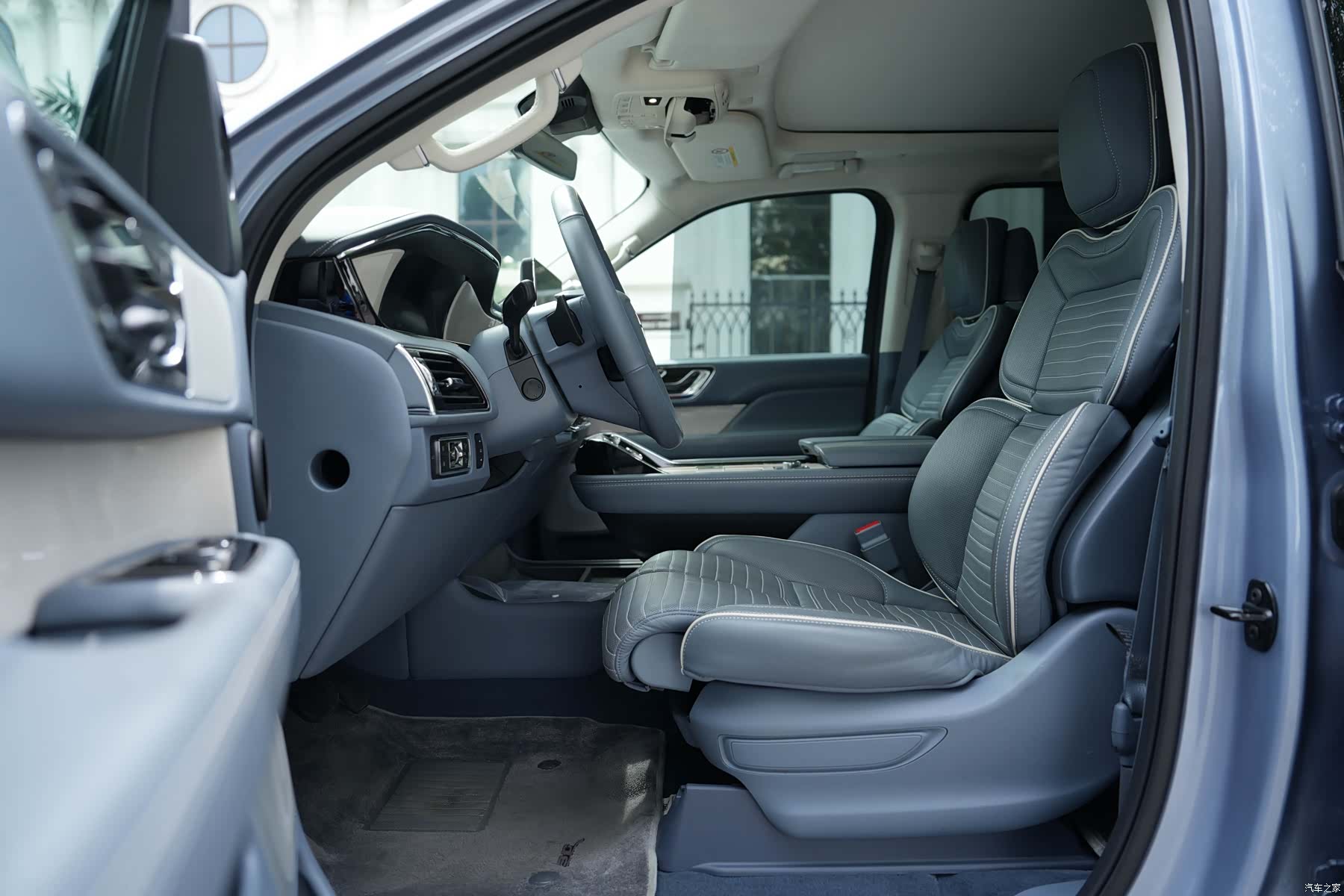 Lincoln Navigator, 2022 16