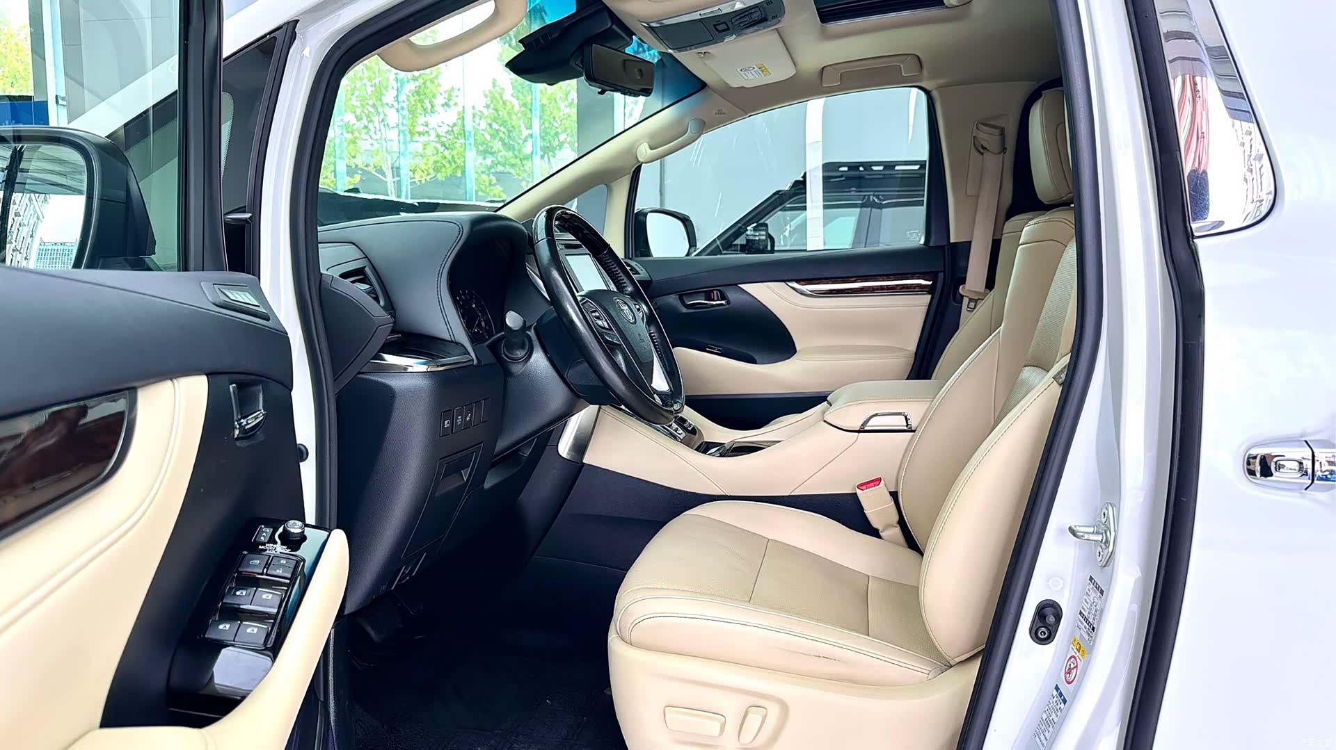 Toyota Alphard, 2020 6