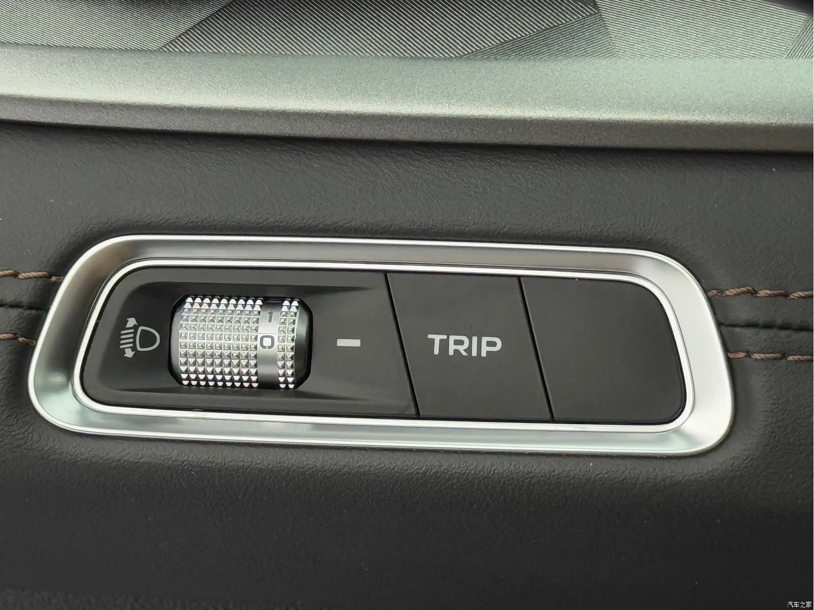 Geely X6, 2022 20